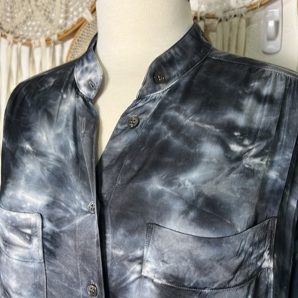 Raquel Allegra Blue Gray Long Sleeve Rayon Button Down Blouse Size 1/M - Picture 4 of 13